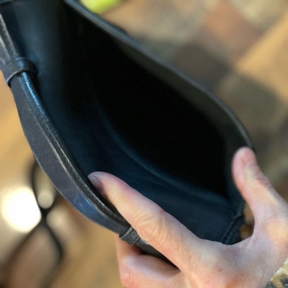 Vintage COACH Black Leather Crossbody - Picture 7 of 15